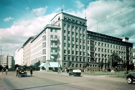 kriget. Mehiläinen börjar erbjuda företagshälsovård.