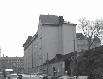 nationalromantikk/jugend/nygotik/orientalism Variation karakteriserar gatan: - Olika höjder och brutna taklister.