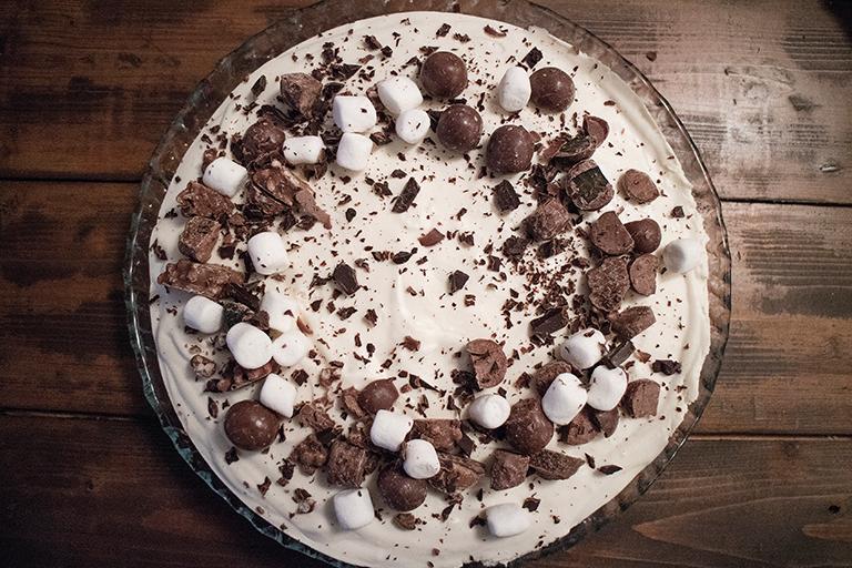 Foto: Pixabay Vit choklad cheesecake Ostkakor är något som jag har bakat hundratals av och jag har till och med haft kurs i hur man tillreder dem. Ostkakor är ganska enkla att göra.