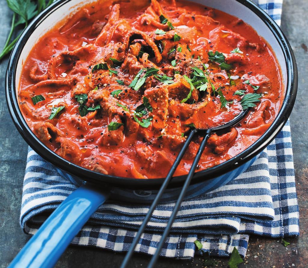 RECEPT 4 35 MIN 378 kcal/port. Energi från: Fett 18g Kolhydrater 24g Protein 28g Stroganoff Krämig stroganoff med tomat, senap och grädde.