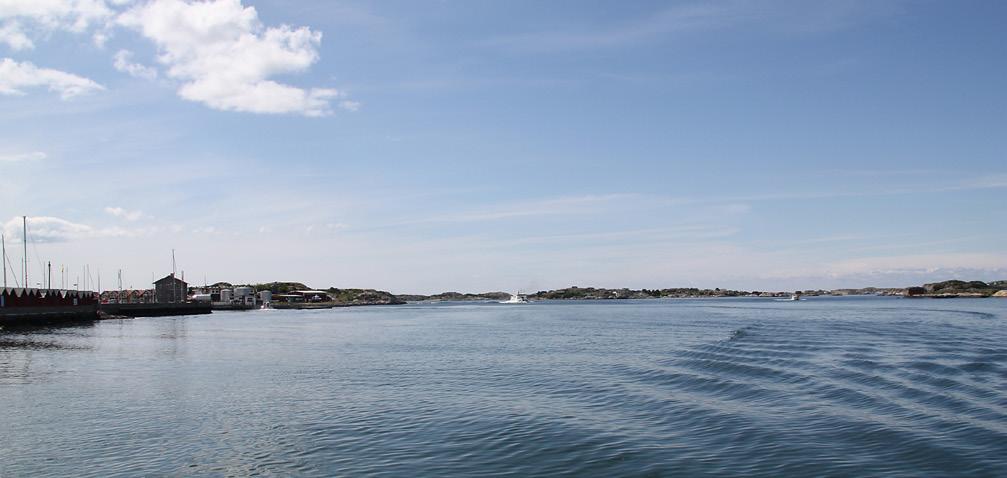 Spridning av askan För att sprida askan till exempel över havet krävs Länsstyrelsens tillstånd. Tillståndet går inte att ordna innan någon har avlidit.