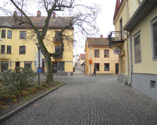 s g at a r än n ug Jä r n v ä Järnvägsgatan Splittrad,