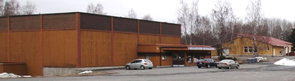 KASKINEN KORTTELIT 74 JA 137 139, KOULUN ALUE, RAKENNUSINVENTOINTI 7 2.4 Urheiluhalli, Sulkukatu 11 Idrottshall, Slussgatan 11 Urheiluhalli Idrottshall Kohde 4 on kaupungin urheiluhalli.