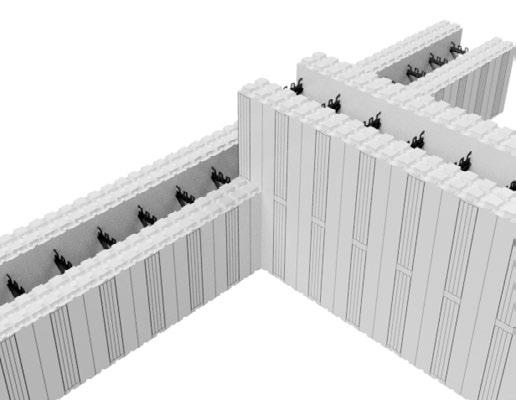 Skär ut 150 mm från ena sidan i första skiftet av Thermomuren så att betongen får kontakt hela vägen igenom väggen.
