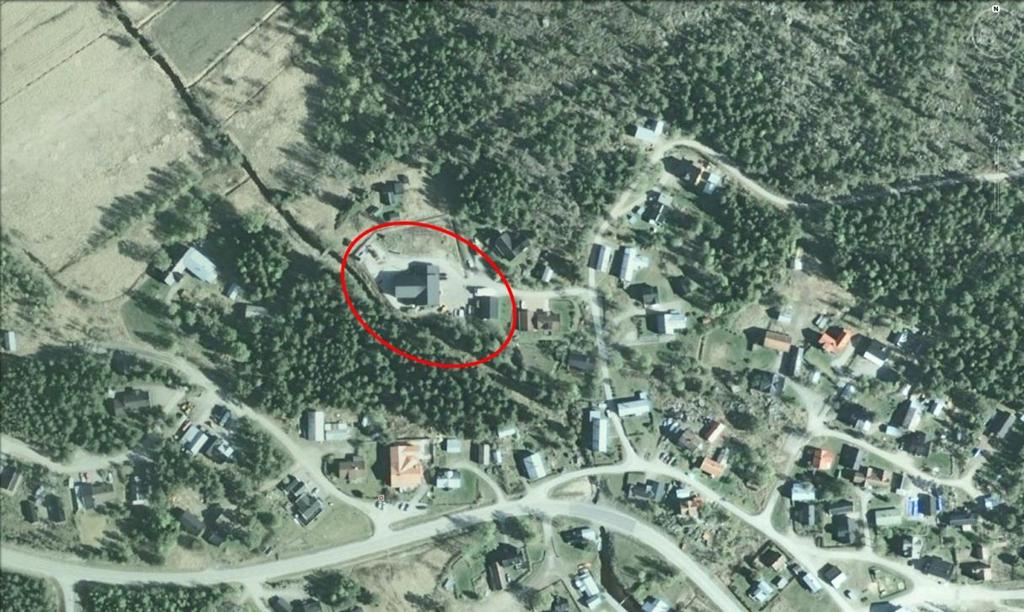 5 (8) Natur Mark och vegetation Mark som omgärdar bebyggelsen är till övervägande del asfalterad eller hårdgjord eller på annat sätt bearbetad.