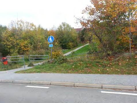 14 Markområdet där bostadstomterna föreslås sluttar uppåt mot öster. Nivåerna inom byggrätterna ligger mellan +35 och +38 meter över grundkartans nollplan.