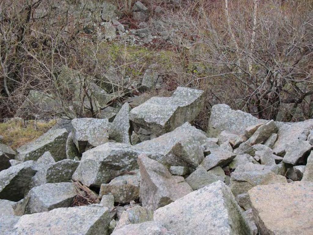 Foto 4, exempel på block som ser ut att ligga