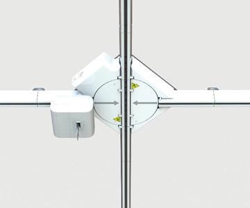 1 2 With the lift in a rail not aligned with the Turntable. Move the lift as close as possible towards the Turntable. Wait a few seconds and the Turntable rotates to align with the lift.
