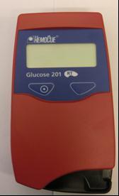 Instrumentbeskrivning 2(10) Beskrivning av instrumentet HemoCue Glucose 201 RT är ett system för kvantitativ bestämning av glukos i helblod.