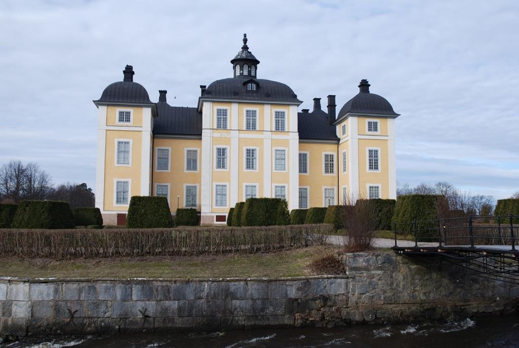 Strömsholms slott mot öster, med nya utrymningstrappan.