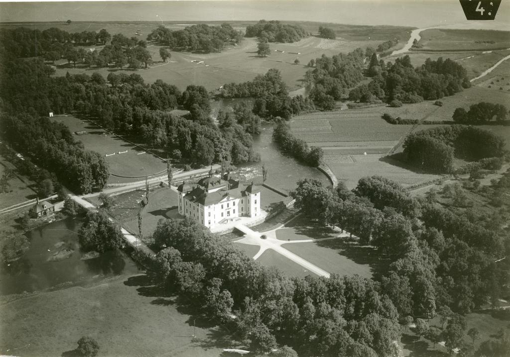 Flygbild över Strömsholms slott och