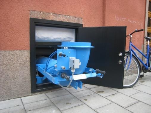 4 Vikbar docka Vikbar docka installeras precis som den teleskopiska dockan inne i en