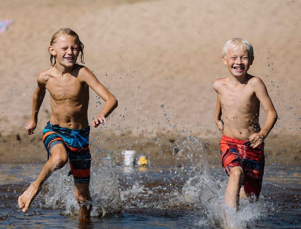 Är du redo för en fullspäckad sommar? Sommar, sommar, sommar..! Nu är den här, den sommar som vi har längtat efter så länge.