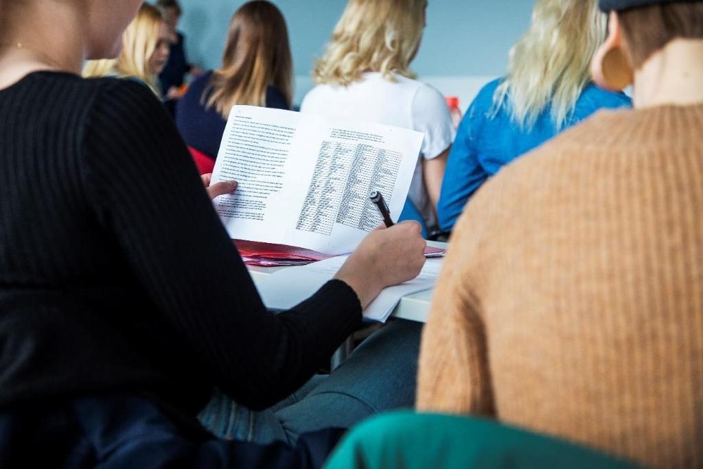 Utbildningen utvecklas som en helhet Målet är att höja kompetens- och utbildningsnivån och utveckla utbildningssystemet som en helhet.