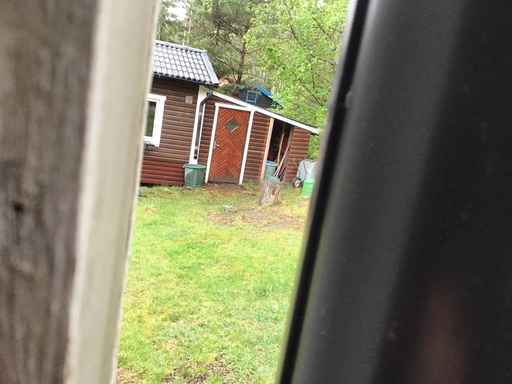 Övrigt Stuprörens fals är vänd inåt byggnaden Falsen ska vara riktad utåt ifrån huset.