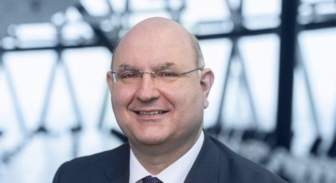 EUROPEISKA FÖRSÄKRINGS- OCH TJÄNSTEPENSIONSMYNDIGHETEN GABRIEL BERNARDINO Ordförande FÖRORD År 2017 var det 10 år sedan den ekonomiska krisen startade.