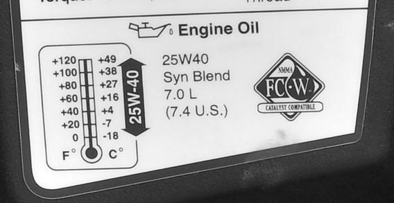 Rekommendationer för motorolja 200-350 HK-MODELLER BRÄNSLE OCH OLJA Mercury Racing 25W-40 NMMA certifierad FC-W syntetisk motoroljeblandning rekommenderas för allmänt bruk i alla temperaturer i