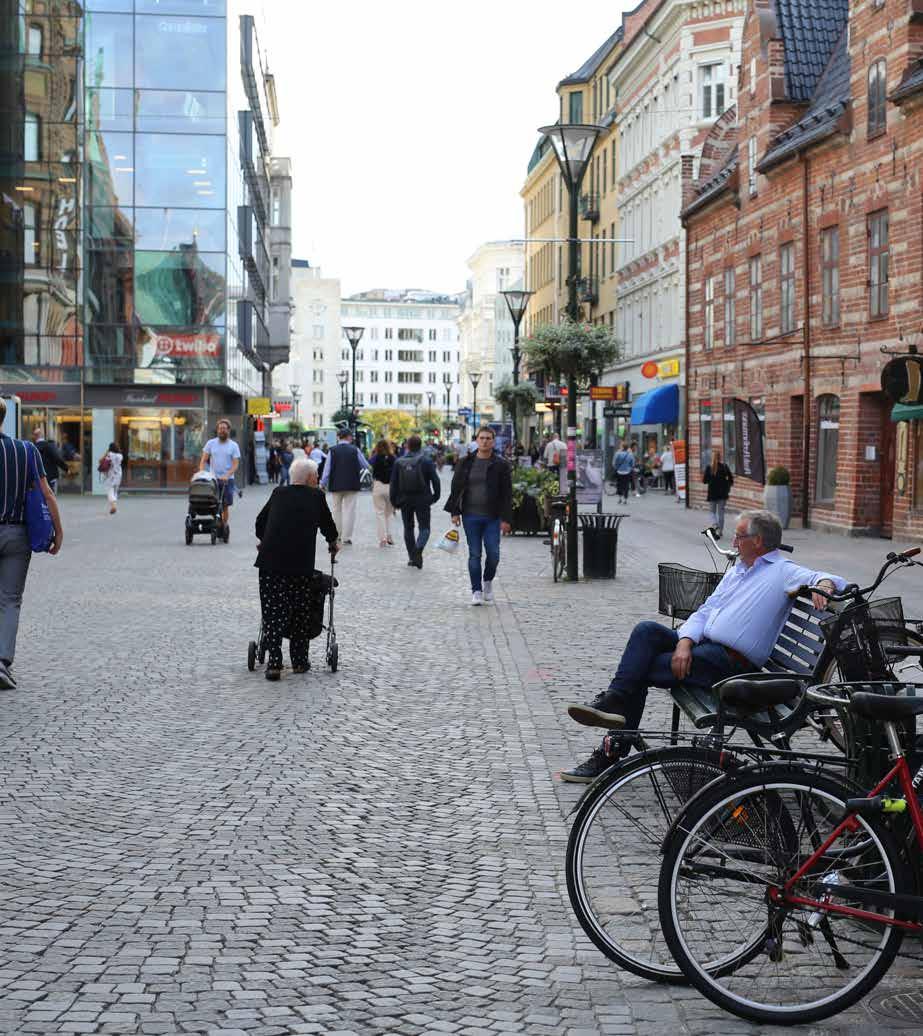2. MALMÖ SÖDERGATAN 6,79 STADSLIVSBETYG 16 000 BESÖKARE PER DAG 80 VISTANDE UNDER