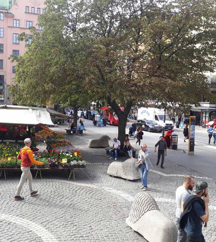 2. STOCKHOLM HÖTORGET 7,16 STADSLIVSBETYG 53 000 BESÖKARE PER DAG 400 VISTANDE PER TIMME Marknaden, bion, Konserthuset