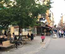 Mysigt och rätt chill, folk sitter