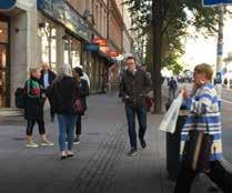 Mycket folk, men inte levande.