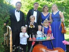 Midsommarafton - med tradition och sånt du garanterat aldrig hört förr, fredag 21 juni Midsommarafton firas på Mössebergsgården med sedvanlig pompa och ståt.