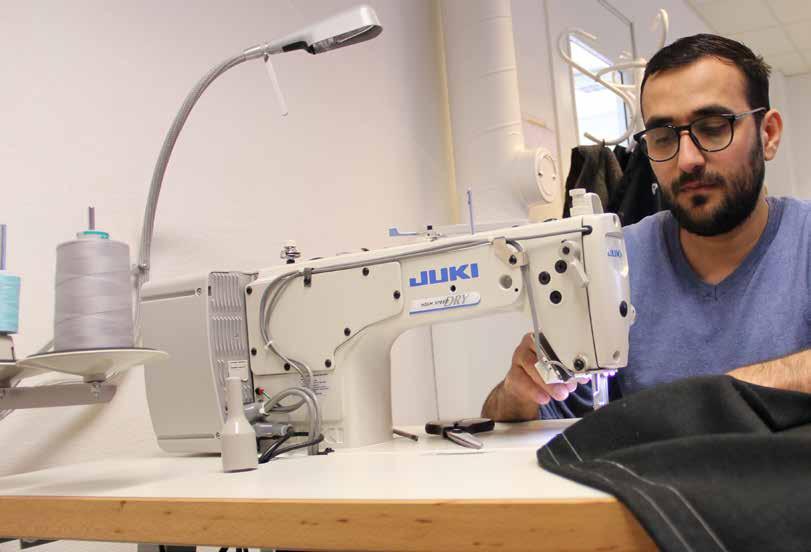 Mahmoud Hamwi drev eget som skräddare i Syrien, och planerar en liknande verksamhet i sitt nya hemland.