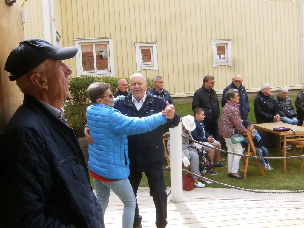 sina kök och skapat.