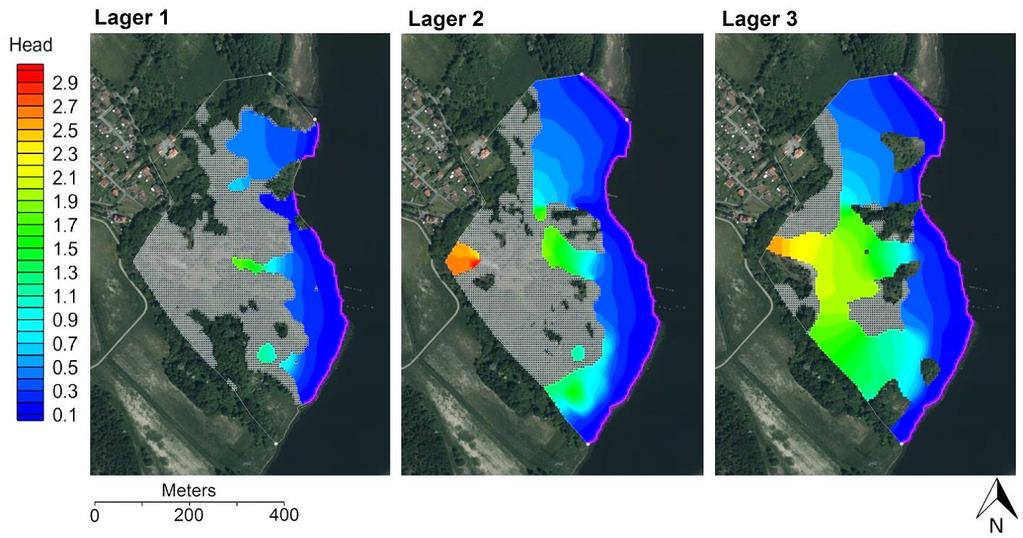 Figur 39 Hydraulisk potential [m] samt ungefärlig strömningsriktning i respektive lager då grundvattenbildningen ansätts till långtidsmedelvärdet på 108 mm/år.