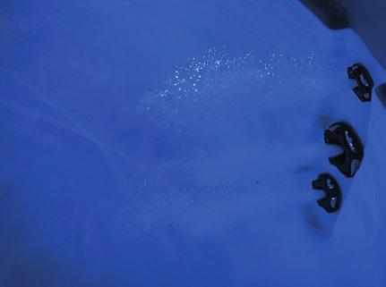 Extra tåligt skal PermaShell är Nordic Hot Tubs eget unika extra tåliga skal. Materialet är HD-polyeten som har mycket goda egenskaper mot åldring, slag och kemisk resistens.