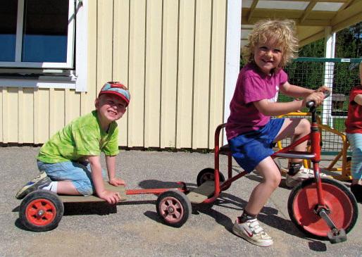 Prioriterade mål Varje förskola upprättar prioriterade mål utifrån ett systematiskt kvalitetsarbete som kontinuerligt dokumenterar, följer upp, utvärderar och analyserar utbildningen på förskolorna.