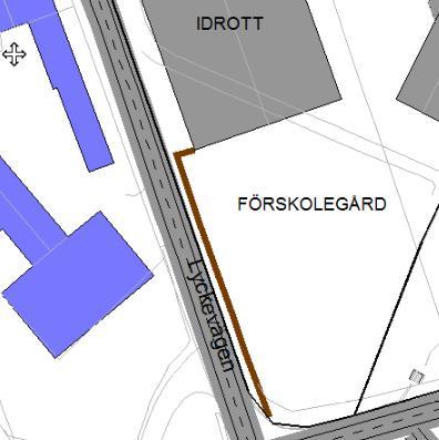 Möjliga åtgärder - Skolgårdar För att minska ljudnivåer på skolgårdarna inom detaljplanområdet har ett generellt exempel på åtgärdsförslag i form av bullerskyddsskärm tagits fram som redovisas i