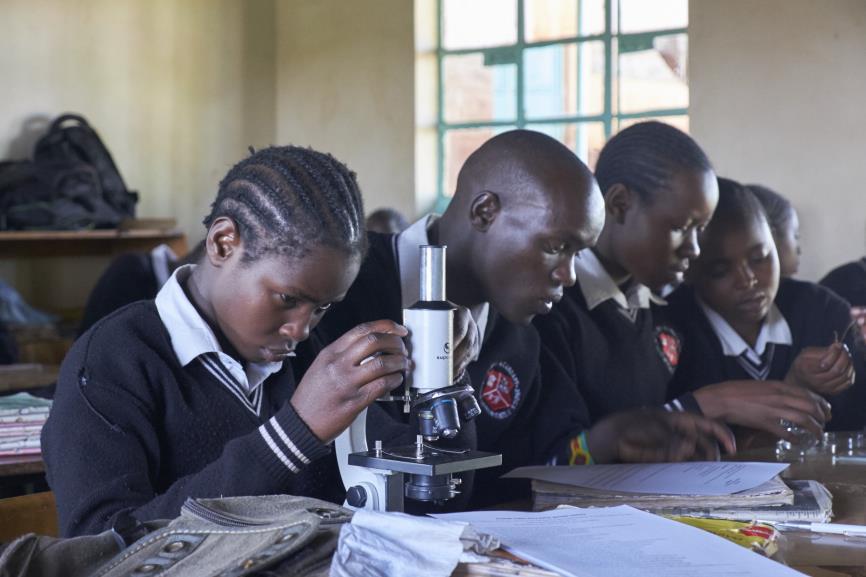 GLOBAL RELATIONS NYHETSBREV MAJ 2019 Tack vare din insats får nästan 300 elever gå i skolan, äta sig mätta och känna mer hopp om framtiden.
