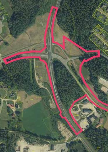 Planområdet är beläget i Torsby tätort och ligger i direkt anslutning till väg E16/E45, se Figur 2. Området är huvudsakligen obebyggt och utgörs av skog och naturmark.