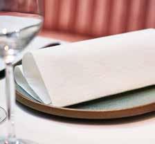 Duni samarbetar med internationella experter inom hygien och hälsa för att undersöka behovet av dukar och servetter i sammanhang där mat serveras.