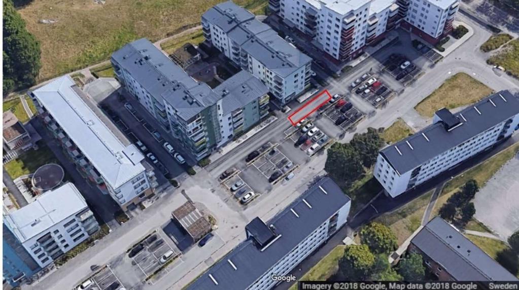Av den totala mängden asfaltsytor på 18300 m 2 är enligt uppgift 14900 m 2 permeabel asfalt (Markitekten AB, 2013b).