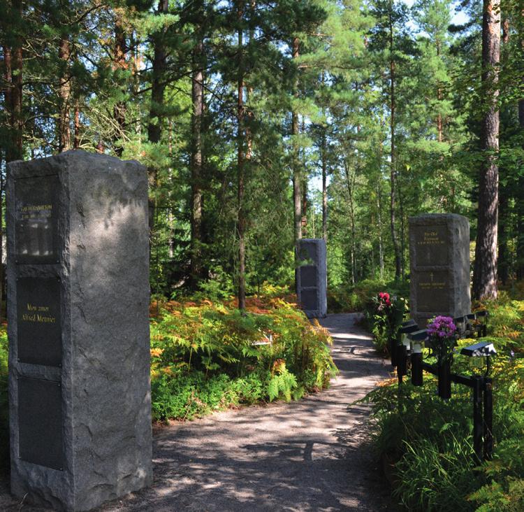 4520:- Kistkolumbarim Hovshaga begravningsplats Del av gravmonument i 25 år inkl.