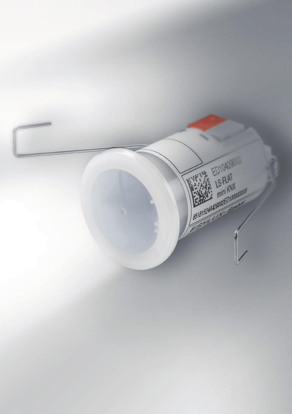 Minsta möjliga format med platt lins AUTOMATION INOMHUS LJUSSTYRKEINSTÄLLNING FLAT MINI SPARA ENERGI UTAN ATT SYNAS Brter, str och reglerar upp till 2 separata ljuskanaler Kan kombineras med närvaro-