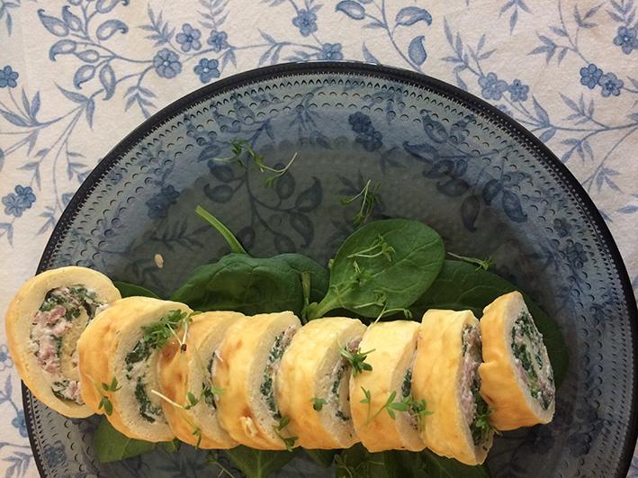 Recept ur boken Mickes fisk/michael Björklund Foto ur boken: Tiina Tahvanainen Äggrulle färskost med bacon och Enkel och god rätt som är perfekt att