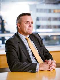 Vi är banken nära kunden vd-kommentar Länsförsäkringar Bank har en stark utveckling med utgångspunkt i den lokala affären.