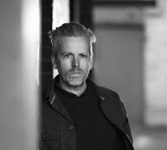 Mattias Hagberg Mattias är författare, journalist och kulturskribent från Göteborg. Han debuterade i bokform 2006 med Släpp fångarna loss - ett reportage om om brott, straff och trygghet.