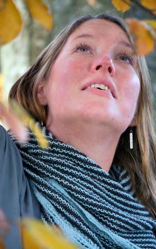 Fyrbodals kommunalförbund: utgör tjänstemannastöd till politiska beredningar och tjänstemannanätverk. omvärldsbevakar och tar fram strategier, riktlinjer, planer och rapporter.