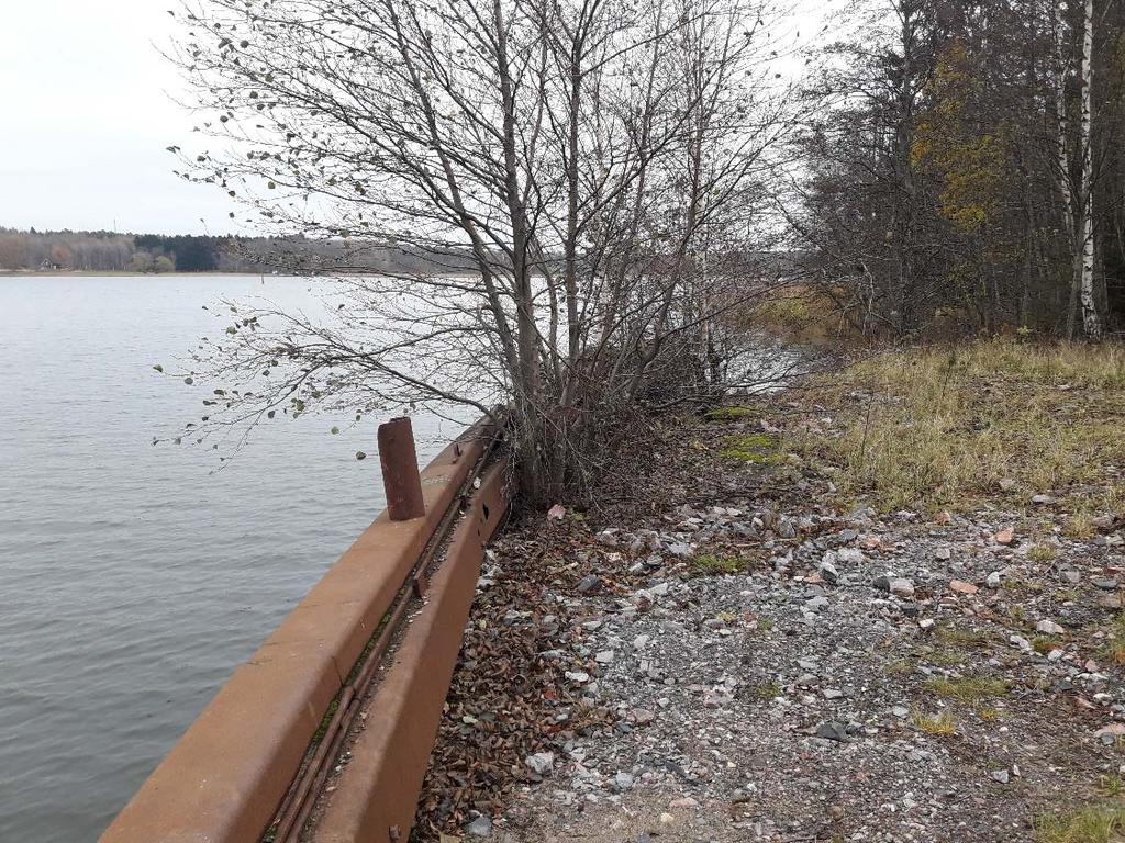 3 BEFINTLIGA FÖRHÅLLANDEN Undersökningsområdet ligger i norra Strängnäs, till största delen söder om väg 55 och väster om Mälaren. För avgränsning se Figur 1.