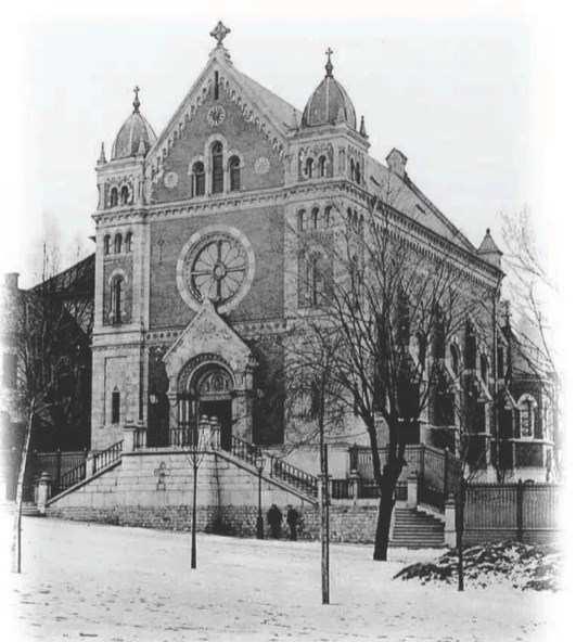 motsvarar byggnadsminnes-klass. Paulinska malmgården är från sent 1600-tal. Kontorshusen inom fastigheten Nattugglan 14 är ännu inte klassificerade av Stockholms stadsmuseum.