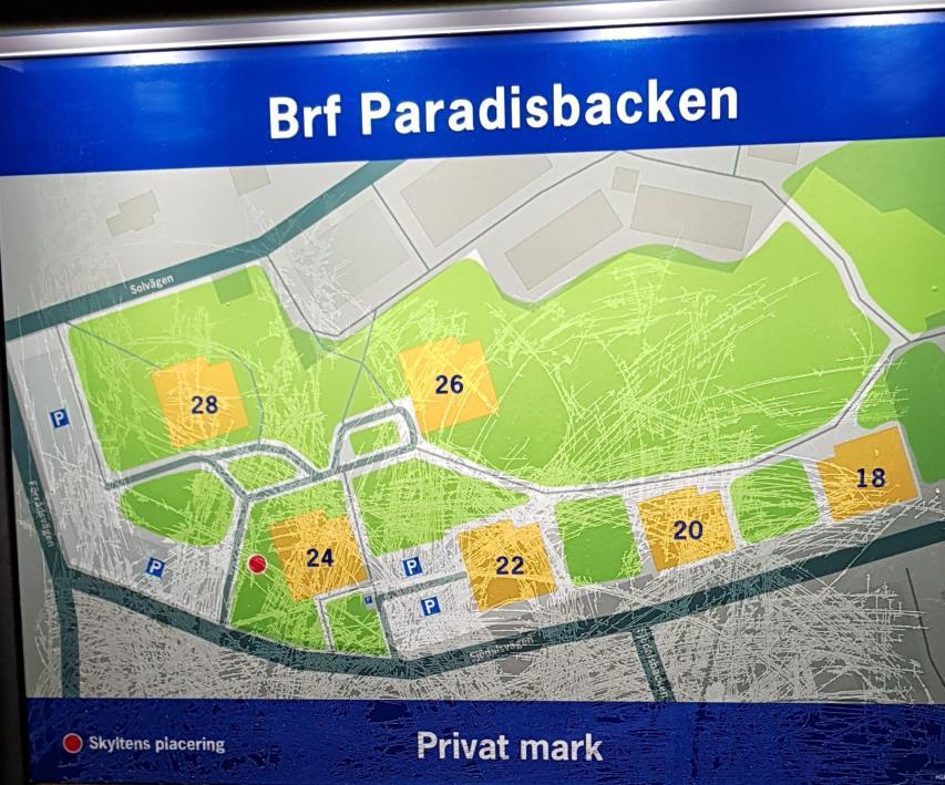 Den röda pricken markerar var tavlan är placerad.