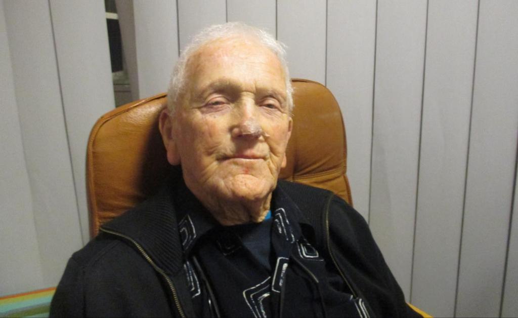90-åringen som firade stort och inbjöd grannarna i Paradiset Allas
