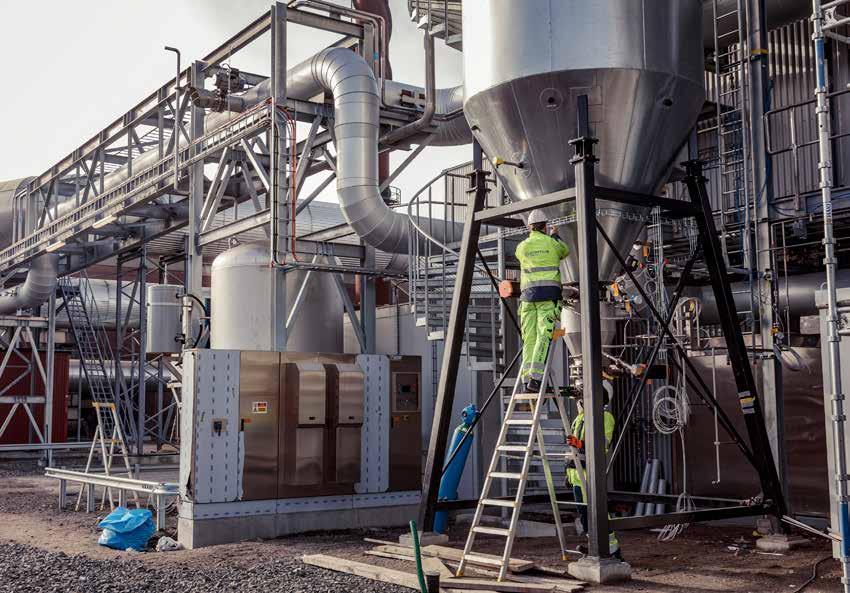 Anläggningen bygger på en teknik som ersätter fossila bränslen genom effektiv förgasning av biomassa och ska i ett