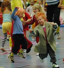 2 Tävlingsverksamhet 3 Uppvisningar 3 Träningsläger 3