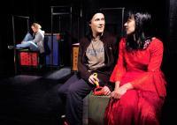 TEATER DE VILL Djésa en flickas berättelse Djésa en flickas berättelse handlar om den osynliga folkgruppen romer, som efter 500 år i Sverige fortfarande strider för att få samma rättigheter och