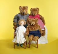 TEATER TUMMELITEN Guldlock och de tre björnarna Dramalek och dockteater. Ett interaktivt sagoäventyr med lek, fantasi, sång och improvisation.